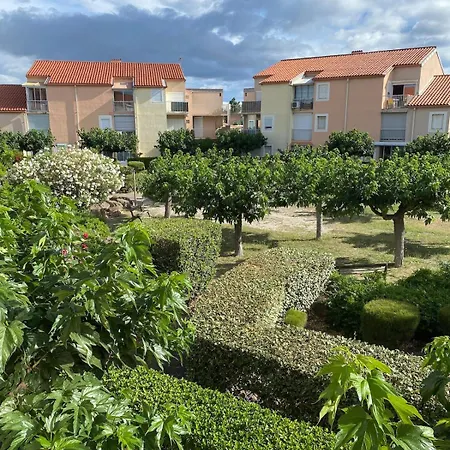 Neuf A 100m De La Apartamento