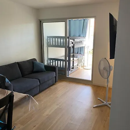 Neuf A 100m De La Apartment *